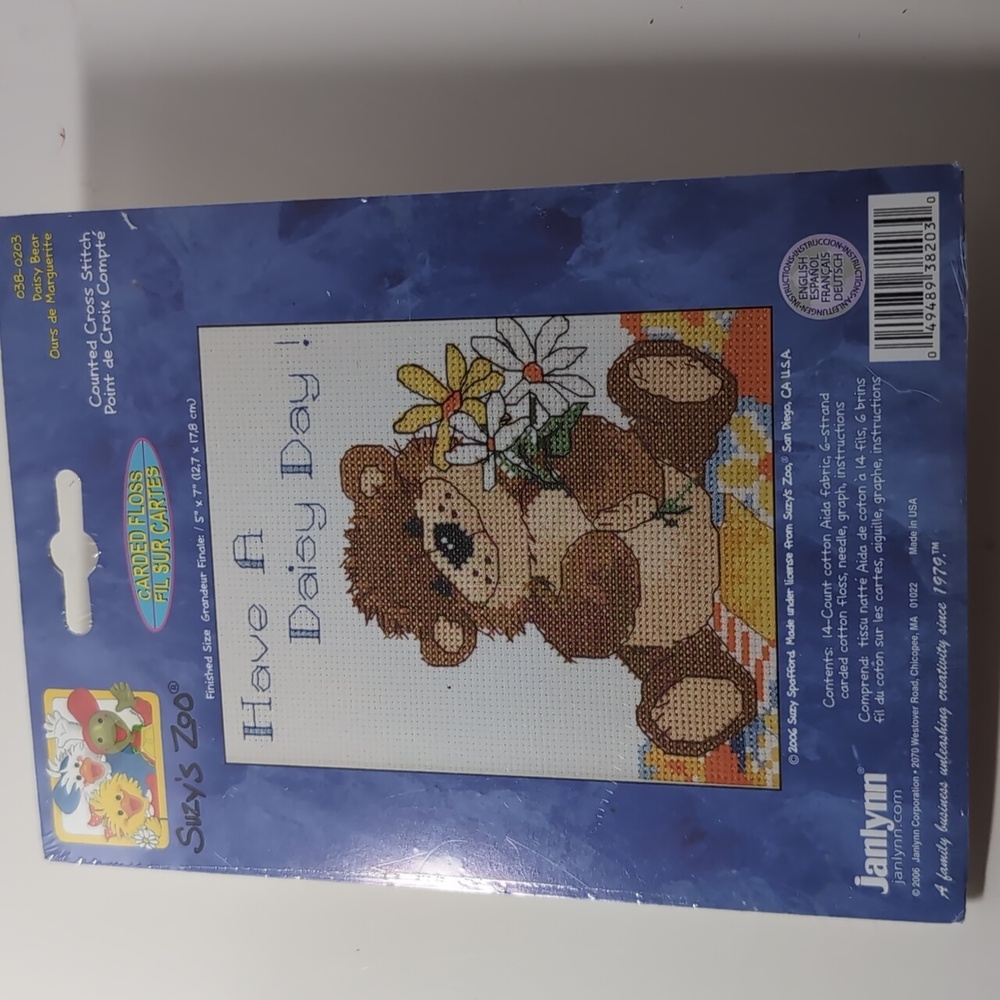* New * Suzy's Zoo Counted Cross Stitch Kit